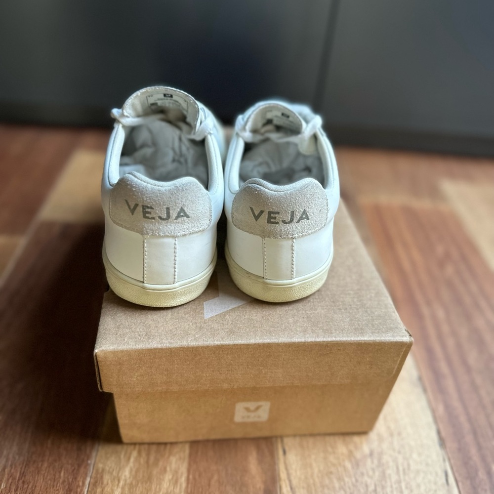 Women’s Veja Esplar White sneakers - 38 - Picture 2 of 16